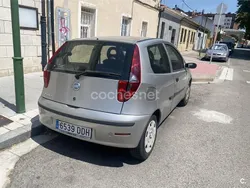 Gris / plata Usado 2004 Fiat Punto Dynamic Utilitario | 2600 € (Caro)