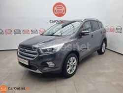 Gris / plata Usado 2019 Ford Kuga Titanium SUV | 20.995 € (Precio justo)