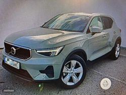 Verde Usado 2023 Volvo XC40 Core SUV | 34.900 € (Buen precio)