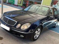 Azul Usado 2003 Mercedes E240 Berlina | 7990 €
