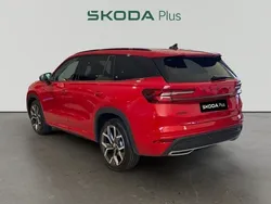 Rojo Usado 2024 Skoda Kodiaq SportLine SUV | 44.990 €