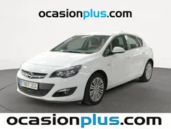 Blanco Usado 2015 Opel Astra Excellence Utilitario | 10.200 € (Precio justo)
