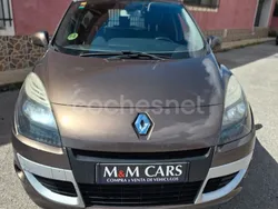 Marrón Usado 2011 Renault Scénic III Dynamique Monovolumen | 5900 € (Precio justo)