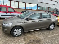 Beige Usado 2014 Citroën C-Elysee I Seduction Berlina | 5300 € (Precio justo)