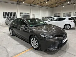 Marrón Usado 2019 Toyota Camry Business Edition Berlina | 14.490 €