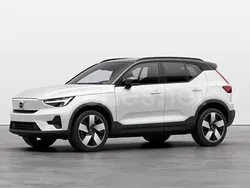 Blanco Usado 2023 Volvo XC40 Plus SUV | 35.900 € (Buen precio)