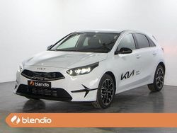 Blanco Usado 2023 Kia Ceed Style Utilitario | 23.991 € (Un poco caro)