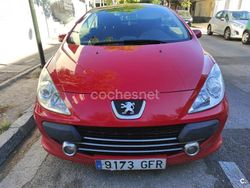 Rojo Usado 2008 Peugeot 307 CC Descapotable | 5000 € (Un poco caro)