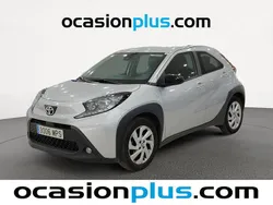 Gris Usado 2024 Toyota Aygo Play Utilitario | 14.082 € (Precio justo)