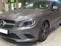 Gris Usado 2015 Mercedes CLA220 Urban Berlina | 24.990 € (Precio justo)