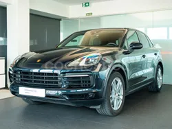 Azul moonlight metalizado Usado 2018 Porsche Cayenne SUV | 66.490 €