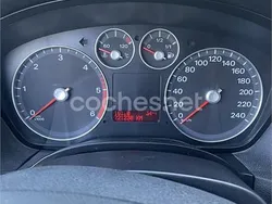 Negro Usado 2007 Ford Focus Trend Berlina | 2700 € (Buen precio)