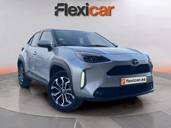 Gris Usado 2024 Toyota Yaris Hybrid Active | 24.290 € (Caro)