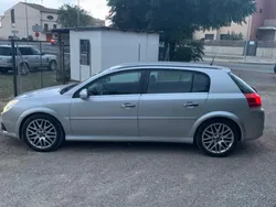 Gris Usado 2007 Opel Signum Elegance Familiar | 4500 €