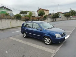 Azul Usado 2005 Kia Carens EX Monovolumen | 2100 €