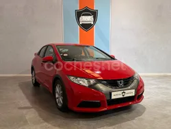 Rojo Usado 2013 Honda Civic Comfort Berlina | 8990 € (Precio justo)