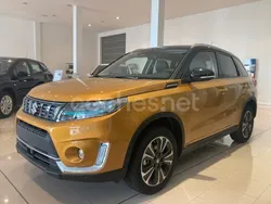 Amarillo Usado 2022 Suzuki Vitara GLX SUV | 27.900 €