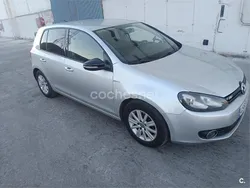 Gris / plata Usado 2010 VW Golf VI Advance Berlina | 5900 € (Precio justo)