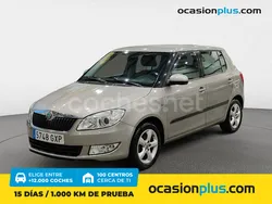 Beige Usado 2010 Skoda Fabia Style Berlina | 5400 €