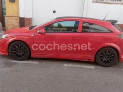 Rojo Usado 2005 Opel Astra GTC Sport Berlina | 1500 € (Super precio)