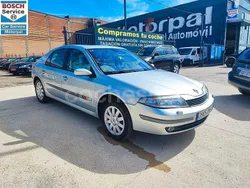 Gris / plata Usado 2002 Renault Laguna II Dynamique Berlina | 3850 € (Caro)