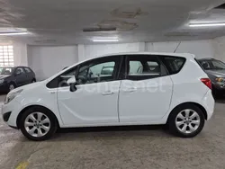 Blanco Usado 2012 Opel Meriva Design Edition Monovolumen | 5490 € (Buen precio)