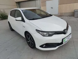 Blanco Usado 2018 Toyota Auris Hybrid Edition Utilitario | 18.500 € (Un poco caro)