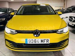 Amarillo Usado 2023 VW Golf VIII Life Berlina | 27.190 € (Un poco caro)