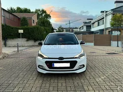 Blanco Usado 2017 Hyundai i20 Active Berlina | 11.500 € (Un poco caro)