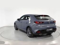 Gris Usado 2024 Mazda 3 Exclusive-Line | 29.800 € (Caro)