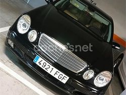 Negro Usado 2003 Mercedes E220 Classic Berlina | 4300 €