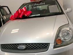Gris Usado 2003 Ford Fiesta Ghia Utilitario | 3500 € (Caro)