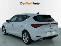 Blanco Usado 2024 Seat Leon FR Berlina | 25.828 € (Precio justo)