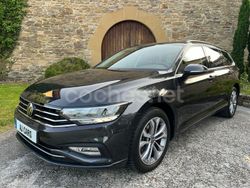 Gris / plata Usado 2021 VW Passat Executive Familiar | 21.500 € (Precio justo)