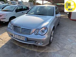 Plateado Usado 2006 Mercedes C220 Sport Edition Berlina | 6500 € (Precio justo)