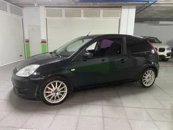 Negro Usado 2005 Ford Fiesta Ghia Utilitario | 2500 € (Precio justo)