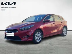 Rojo Usado 2023 Kia Ceed Berlina | 19.750 € (Un poco caro)