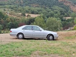 Gris / plata Usado 1999 Mercedes E200 Elegance Berlina | 1500 €