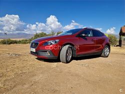 Granate Usado 2016 Volvo V40 CC Momentum Familiar | 13.500 € (Buen precio)