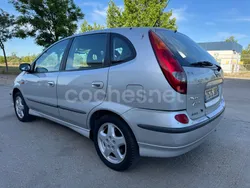 Gris / plata Usado 2003 Nissan Almera Tino Visia Monovolumen | 2300 €