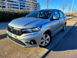 Gris / plata Usado 2022 Dacia Logan Comfort Berlina | 14.500 €