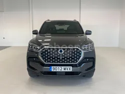 Gris / plata Usado 2024 Ssangyong Rexton Limited SUV | 50.000 € (Un poco caro)
