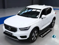 Blanco Usado 2021 Volvo XC40 Inscription SUV | 26.980 € (Precio justo)