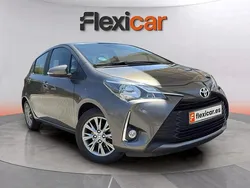 Gris Usado 2020 Toyota Yaris Active Berlina | 12.390 € (Precio justo)