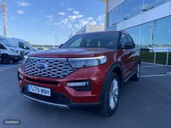 Rojo Usado 2024 Ford Explorer Platinum SUV | 75.990 €