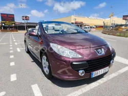 Violeta / lila Usado 2005 Peugeot 307 CC Descapotable | 6950 €
