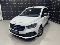 Blanco Usado 2023 Mercedes Citan 110 Familiar | 25.900 € (Un poco caro)