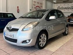 Gris / plata Usado 2011 Toyota Yaris Connect Style Berlina | 5999 € (Precio justo)