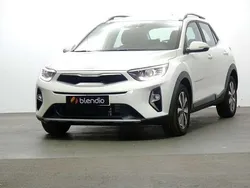 Blanco Usado 2023 Kia Stonic SUV | 17.910 € (Un poco caro)