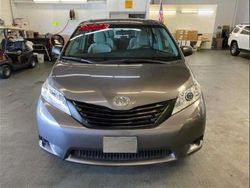 Gris Usado 2017 Toyota Sienna Monovolumen | 57.100 €